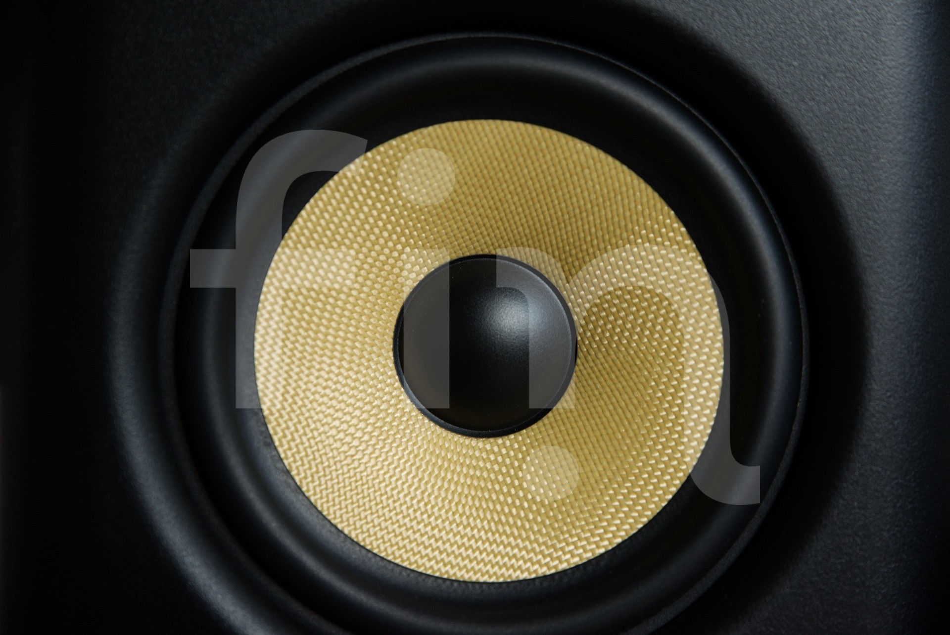 Onderwijs Stapel Kenmerkend Black and yellow speaker close up | FIN