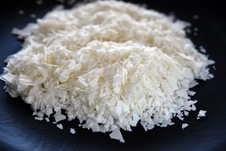 Coconut flakes for natural cosmetics