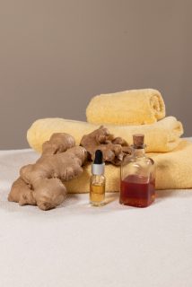 Ginger therapy towels and essential oils