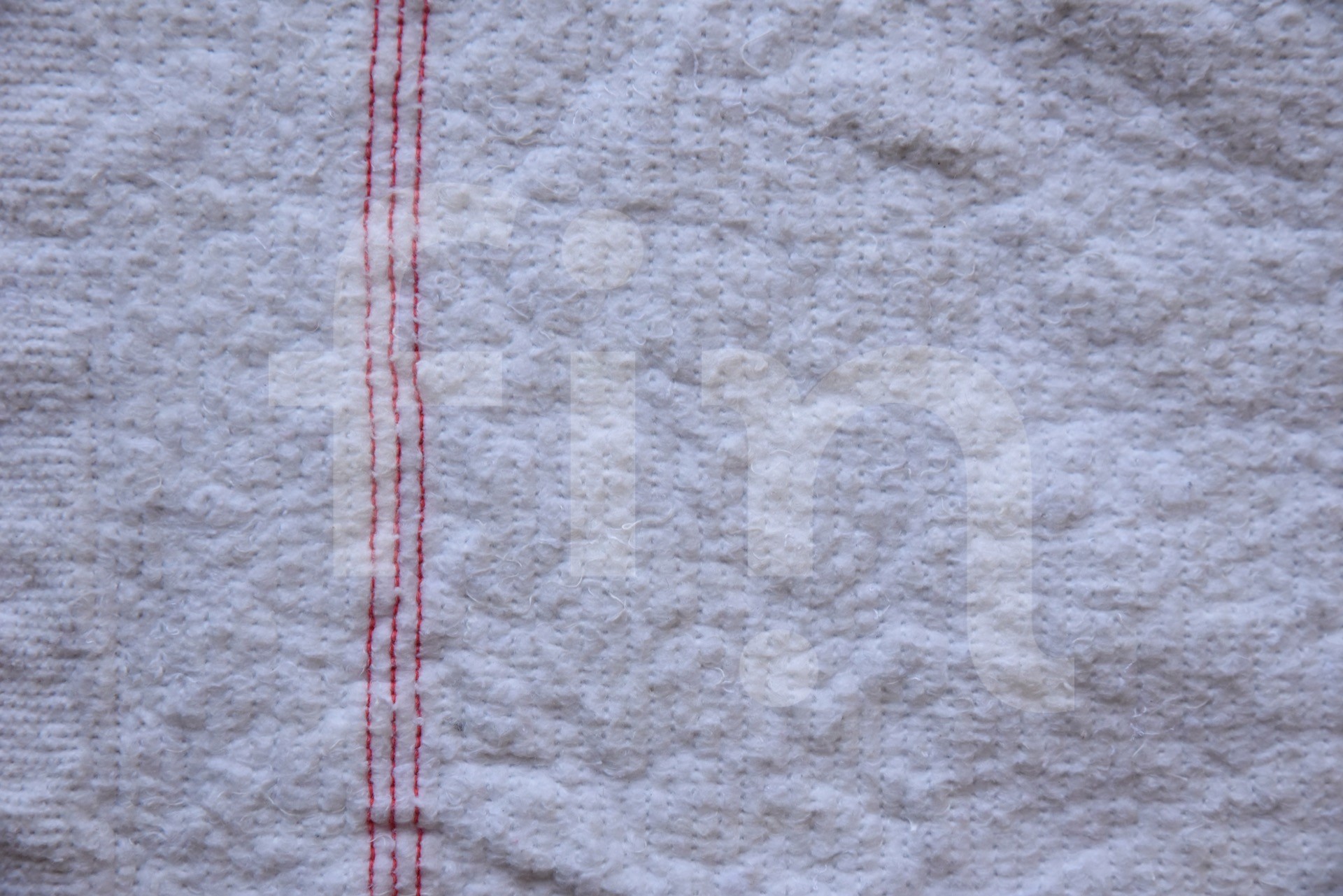 Universal cloth with red thread
